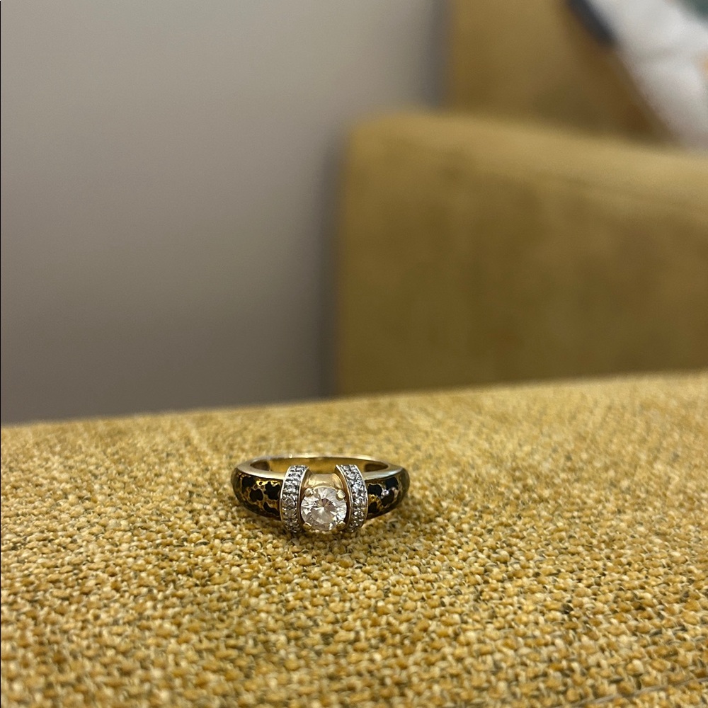 Elegant 14KT Gold ring